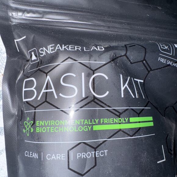 Sneaker Lab Basic Shoe Care Kit Cleaner Brush Repair Solution New Factory Sealed - Picture 4 of 6